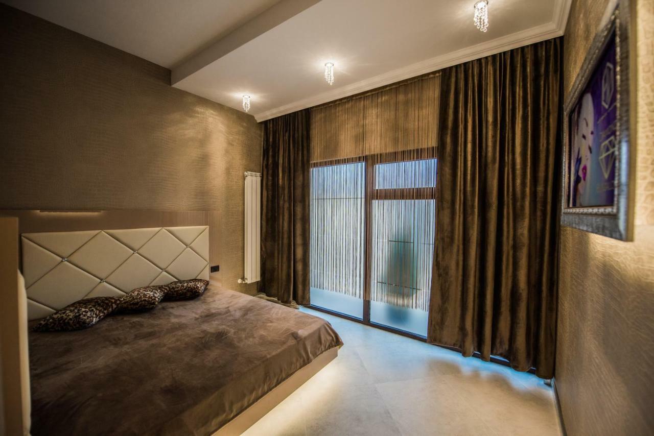 H & V Residence - Diamond Bungalow Apartment Arad Exterior photo